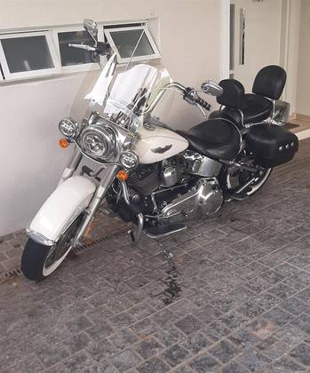 HARLEY-DAVIDSON SOFTAIL DELUXE 